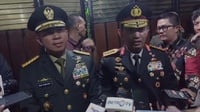 Kapolri & Panglima Mengaku Diminta Prabowo Antar Jokowi ke Solo