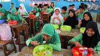 Menag Pastikan Santri Pesantren Juga Dapat Makan Bergizi Gratis