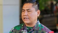 Helikopter TNI AD Mendarat Darurat di Persawahan Warga Blora