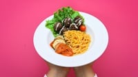 Food Vlogger dan Industri Kuliner: Saling Dukung atau Merugikan?