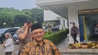 Mendikdasmen Temui Prabowo Bahas Zonasi hingga Gaji Guru