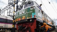 18 KA Berhenti di Stasiun Jatinegara saat Malam Tahun Baru