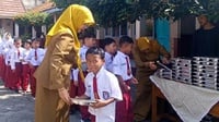 Antusiasme Siswa SDN 193 Caringin di Hari Perdana Program MBG