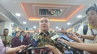 DPR akan Evaluasi Mendikti Saintek usai Didemo Ratusan ASN