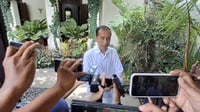 Jokowi soal Namanya Disebut di Kasus DJKA: Ikuti Proses Hukum