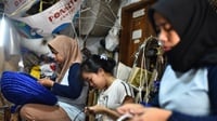 Mengais Cuan dari Bisnis Kerajinan Lampion saat Momentum Imlek