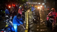 Kemensos Buat Dapur Umum di Wilayah Terdampak Banjir di Jakarta