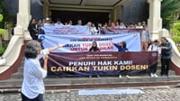 4 Tahun Tukin Tak Turun, Puluhan Dosen ISI Solo Gelar Demo