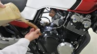 Daftar Oli Samping 2 Tak yang Bagus untuk Motor dan Harganya