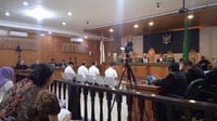 Eks Sekda Kota Bandung Ema Sumarna Didakwa Suap DPRD Rp1 M