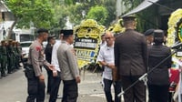 Kapolri & Sejumlah Menteri Melayat Eks Wakapolri Syafruddin