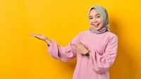 10 Ide Warna Jilbab yang Cocok untuk Baju Pink Salem