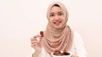 10 Rekomendasi Ide Outfit Bukber Warna Putih