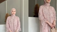 7 Warna Jilbab yang Cocok dengan Baju Mauve