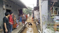 5 RT di Cawang Terendam Banjir, Warga Mengungsi ke Kampus