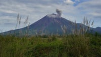 Gunung Semeru Kembali Erupsi Selasa Pagi