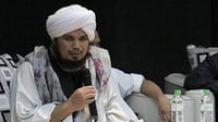 Sosok Ustaz Derry Sulaiman yang Tuntun Bobon Santoso Masuk Islam