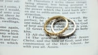 15 Ayat Alkitab tentang Cinta atau Pernikahan Beda Agama