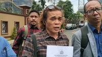 Keluarga Mahasiswa UKI Kenzha Laporkan Kapolres Jaktim ke Propam