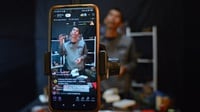 Cuan Menggiurkan dari Jualan Live di E-Commerce