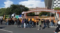 Hari Buruh, Mahasiswa UNM Minta Pemerintah Lindungi Hak Pekerja