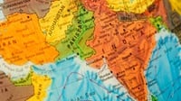 Mewaspadai Guncangan Ekonomi di Balik Konflik India-Pakistan