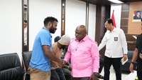 Warga Papua Serahkan 7 Tuntutan saat Temui Natalius Pigai