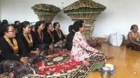 Numplak Wajik: Saat Warisan dan Doa Bersua di Keraton Yogyakarta