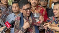 Hasto Tulis Buku untuk Megawati di Tahanan