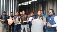 Polisi Gerebek Gudang Miras Oplosan di Bogor, 5 Orang Ditangkap