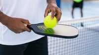 Cara Bermain Olahraga Pickleball yang Benar, 2 atau 4 Orang?