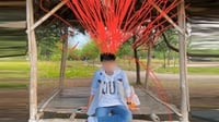 Arti Garis Merah di Kepala Tren S Line TikTok, Kenapa Dikritik?