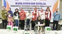 DWP Kemensos Gelar Tiga Aksi Sosial di Sentra Handayani Jakarta