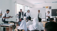 Wamen P2MI Apresiasi Semangat Belajar Siswa Sekolah Rakyat