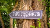 21 Rekomendasi Desain & Properti Photobooth 17 Agustus 2025