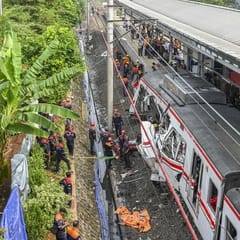 Membedah Rantai Masalah di Balik Tabrakan Kereta di Bekasi Timur