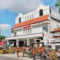 Profil Hamzah Batik, Toko Oleh-Oleh di Malioboro yang Terbakar