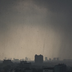 Hati-hati, Sebagian Wilayah Jakarta Diguyur Hujan Disertai Petir