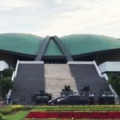 Catatan DPR soal Gagasan Dedi Mulyadi Kirim Anak Nakal ke Barak