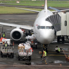 Bandara Sam Ratulangi Ditutup Akibat Erupsi Gunung Ruang