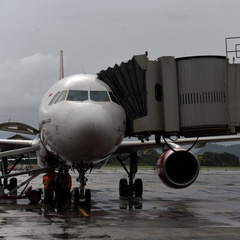 DPR Tolak Wacana Penarikan Iuran Pariwisata ke Penumpang Pesawat