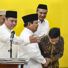 Di Bukber Golkar, Prabowo Janjikan Airlangga dkk Kursi Menteri