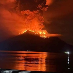 Gunung Ruang Sulawesi Utara Meletus, 828 Warga Dievakuasi