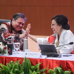 Airlangga Bantah Isu Dirinya & Sri Mulyani Mundur dari Kabinet