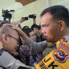 Kapolda NTT Elus Kepala Ipda Rudy Soik: Kamu Tetap Anak Saya