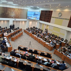 DPR & Pemerintah Gelar Rapat di Hotel demi Kebut Revisi UU TNI
