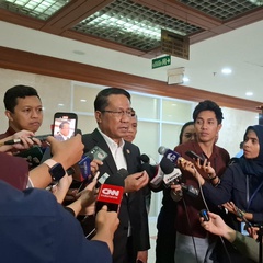 Komisi I & Pemerintah Bahas Redaksional RUU TNI secara Tertutup