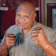 Mantan Juara Dunia Tinju Kelas Berat George Foreman Meninggal