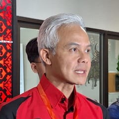 Pramono Absen Pembekalan Kepala Daerah PDIP, Ganjar: Mau Haji