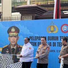 Kapolri Lepas 700 Pekerja Korban PHK ke Dua Perusahaan Baru